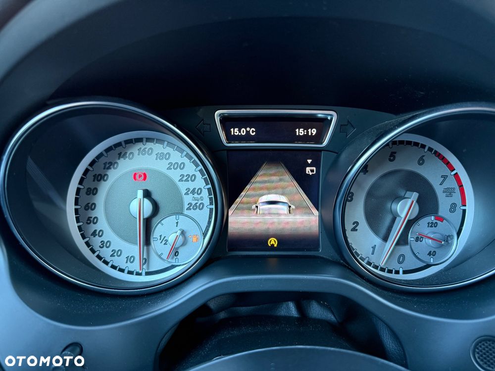 Mercedes-Benz CLA 200 - 19