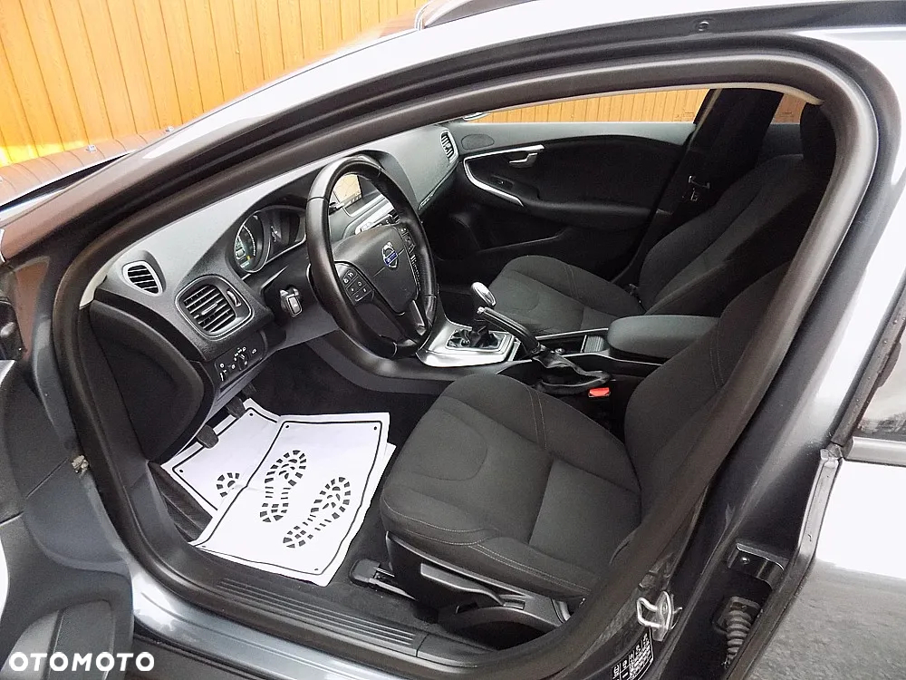 Volvo V40 Cross Country D2 Momentum - 5