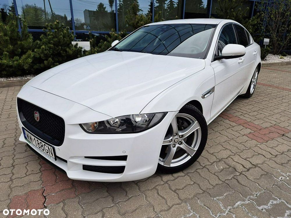 Jaguar XE 2.0 D180 S - 19