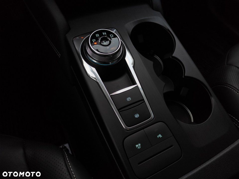 Ford Kuga - 27