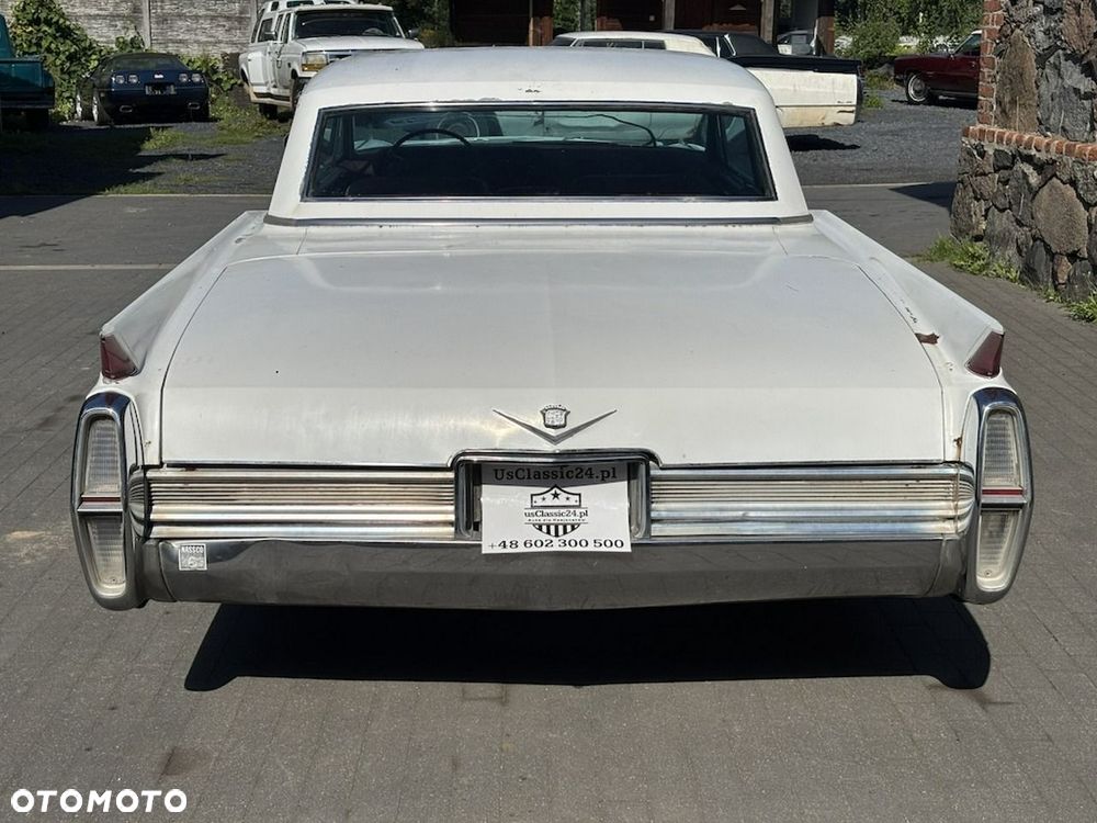 Cadillac Deville - 6