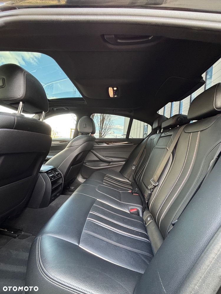 BMW Seria 5 530e iPerformance - 24