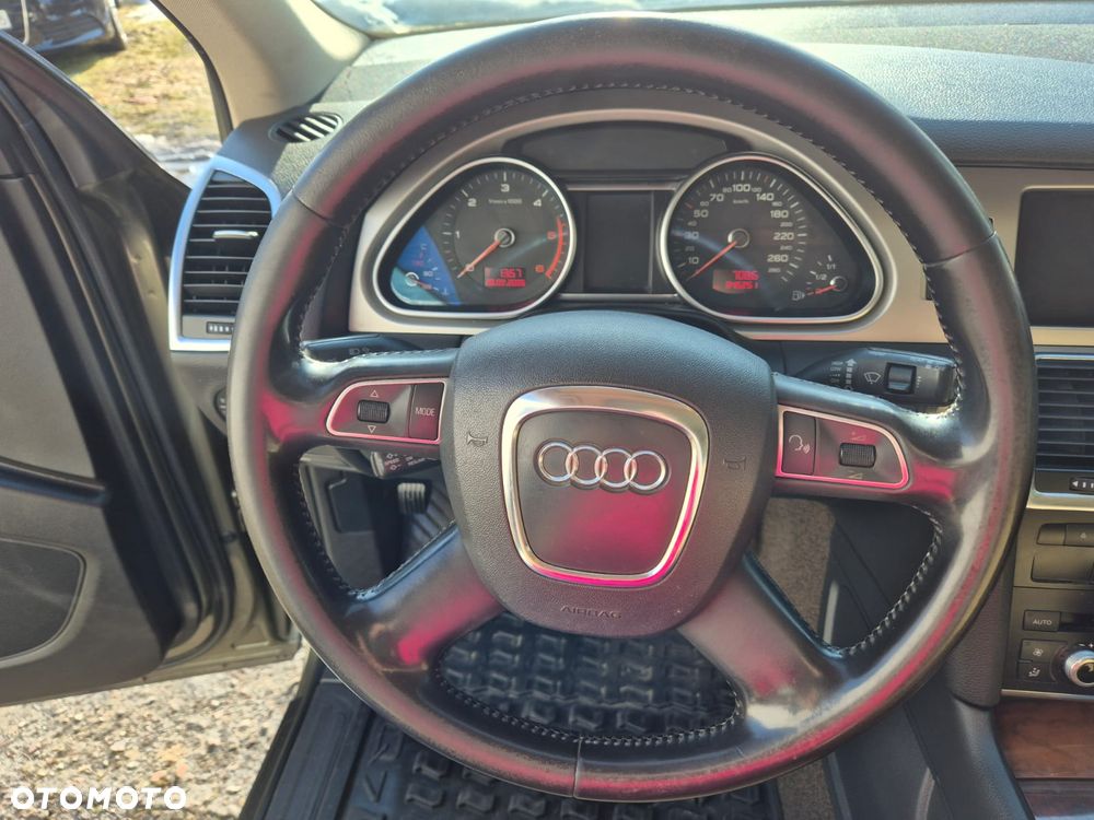 Audi Q7 - 12