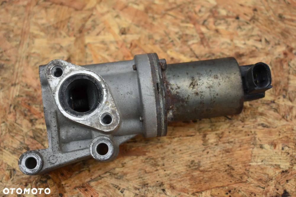 ZAWÓR EGR HYUNDAI I30 1.6CRDI 28410-2A350 - 1