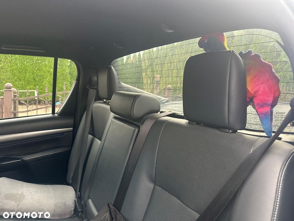 Toyota Hilux 2.8 D-4D Double Cab Invincible Sport 4x4 - 18