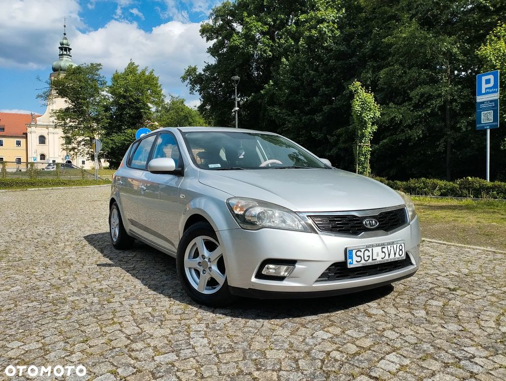 Kia Ceed 1.6 Crdi Comfort + - 1