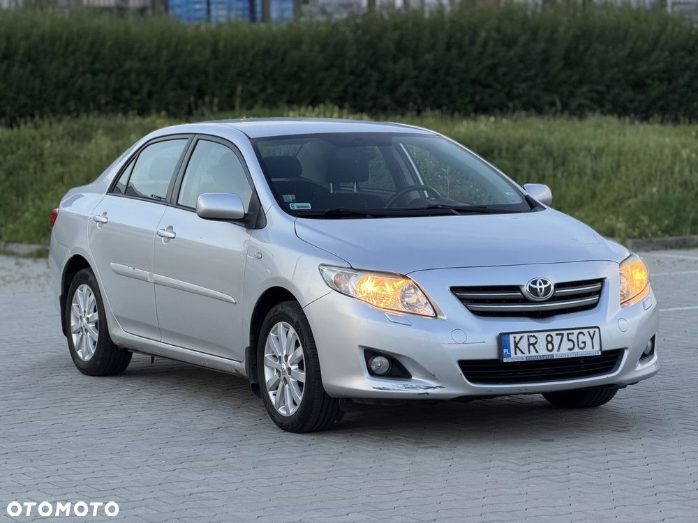 Toyota Corolla - 2