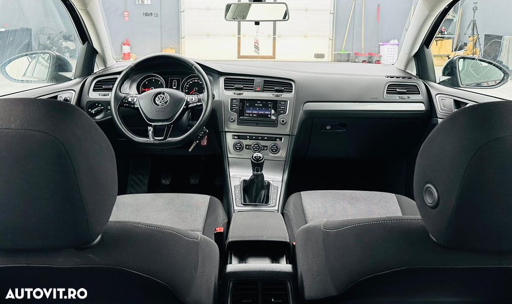 Volkswagen Golf 1.6 TDI DPF BlueMotion - 7