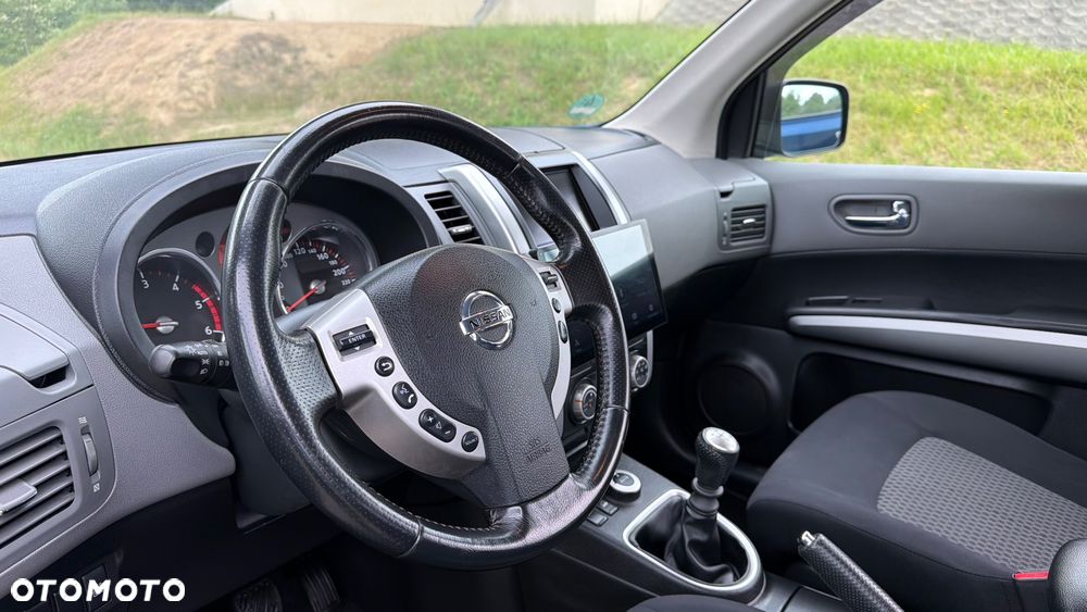 Nissan X-Trail 2.0 dCi 4x4 DPF Platinum - 24