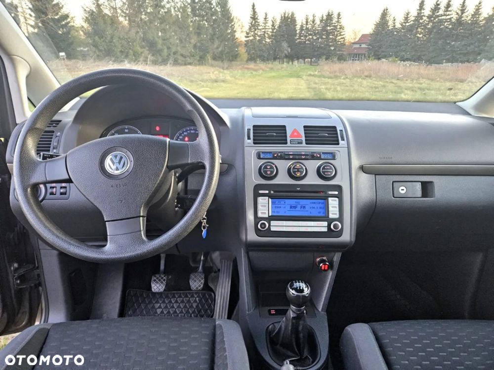 Volkswagen Touran 1.9 TDI Highline - 9