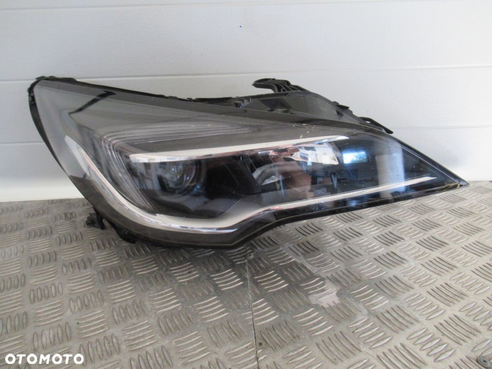 LAMPA PRZÓD PRZEDNIA PRAWA OPEL ASTRA K V 5 2015-2019 - 1