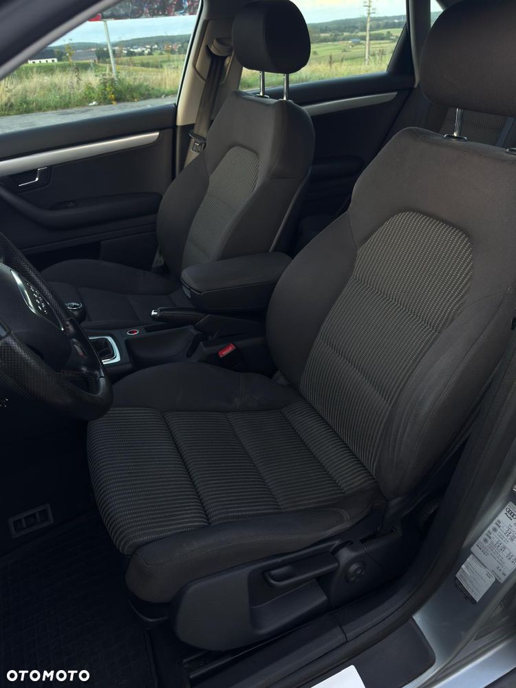 Audi A4 Limousine 2.0 TDI DPF - 15