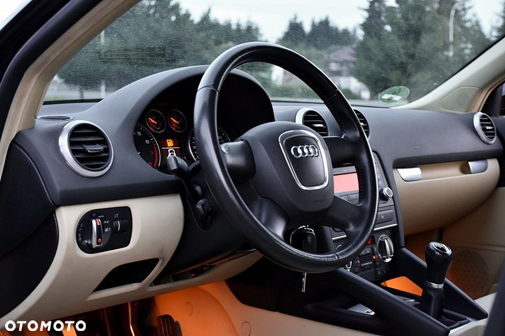 Audi A3 Sportback 1.6 Ambition - 16