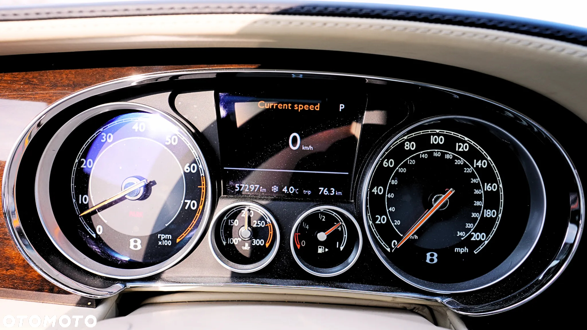 Bentley Flying Spur W12 - 7