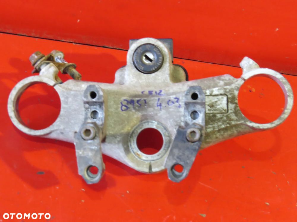 HONDA CBR 900 RR CBR900RR SC33 półka górna zawieszenia zawieszenie jarzmo