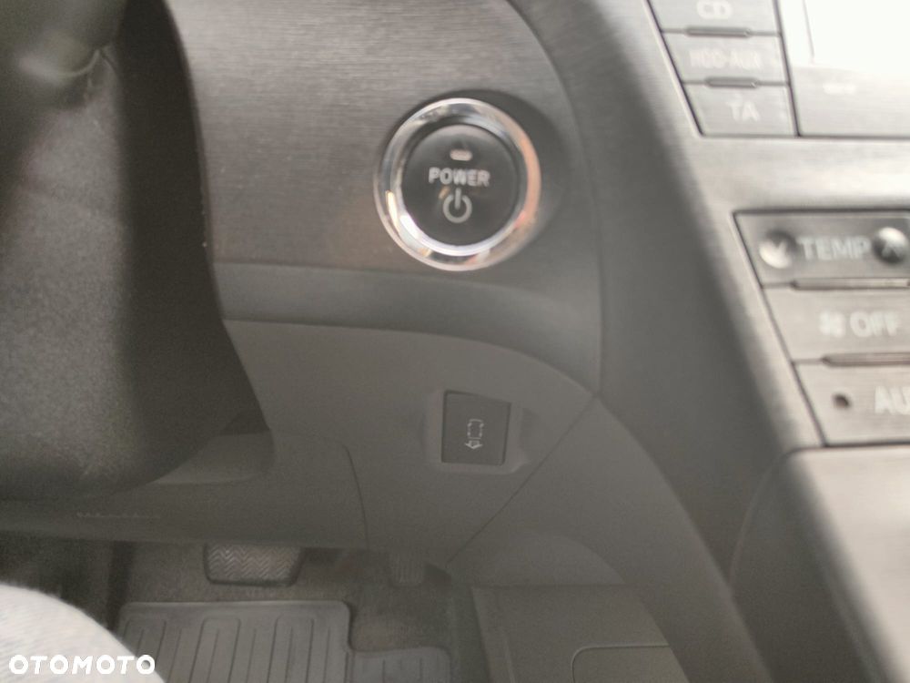 Toyota Prius - 12
