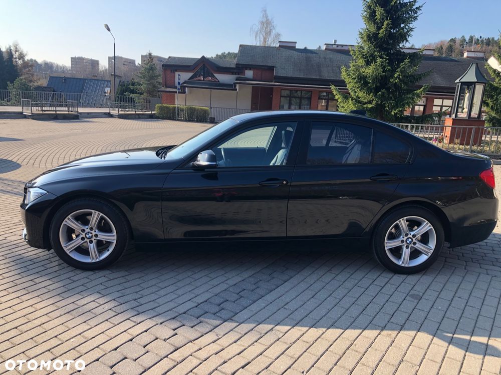 BMW Seria 3 316i - 11