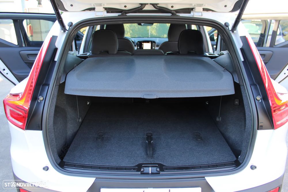 Volvo XC 40 1.5 T2 Plus Dark Auto - 51