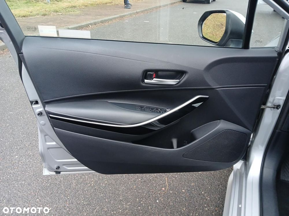 Toyota Corolla 1.8 Hybrid Comfort - 19