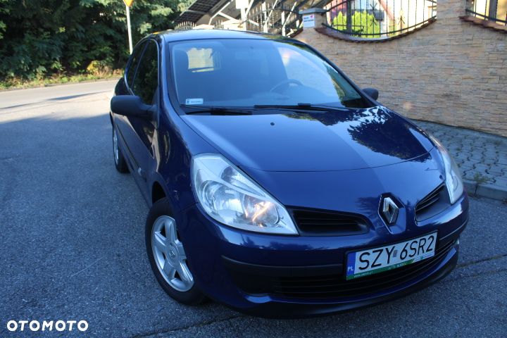 Renault Clio - 26