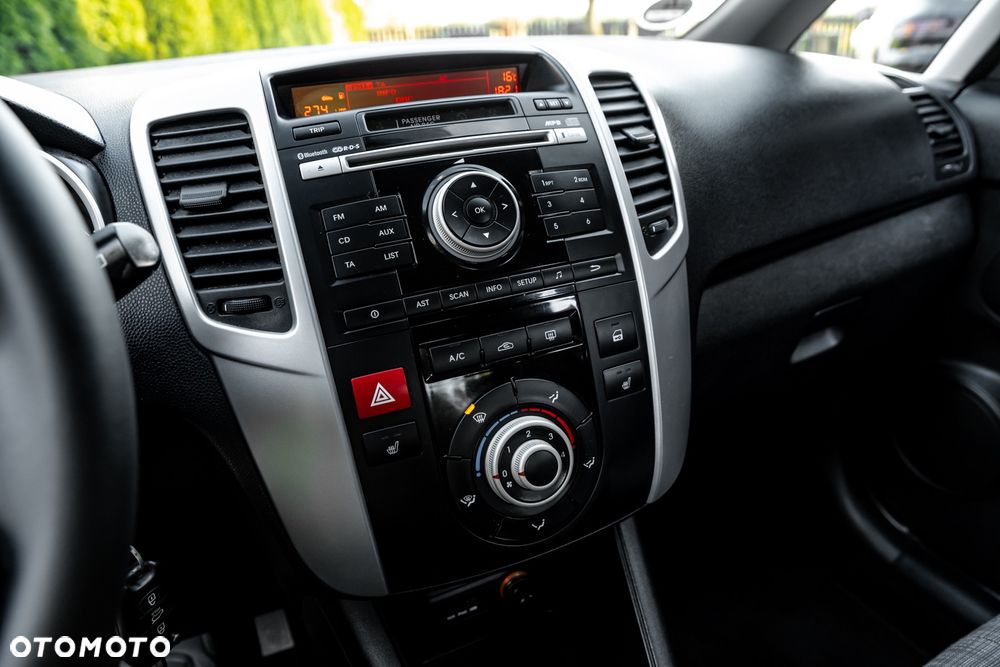 Kia Venga 1.6 CVVT Vision - 30