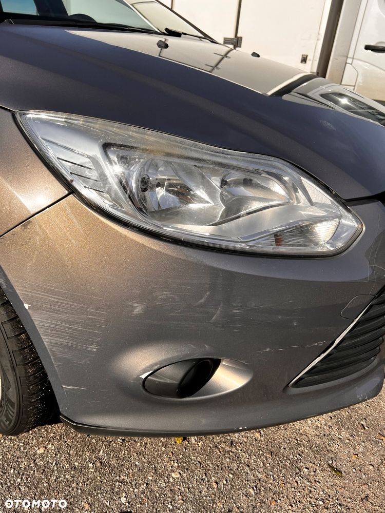 Ford Focus 1.6 Ambiente - 25