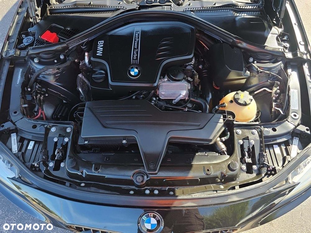 BMW Seria 3 328i Modern Line - 12