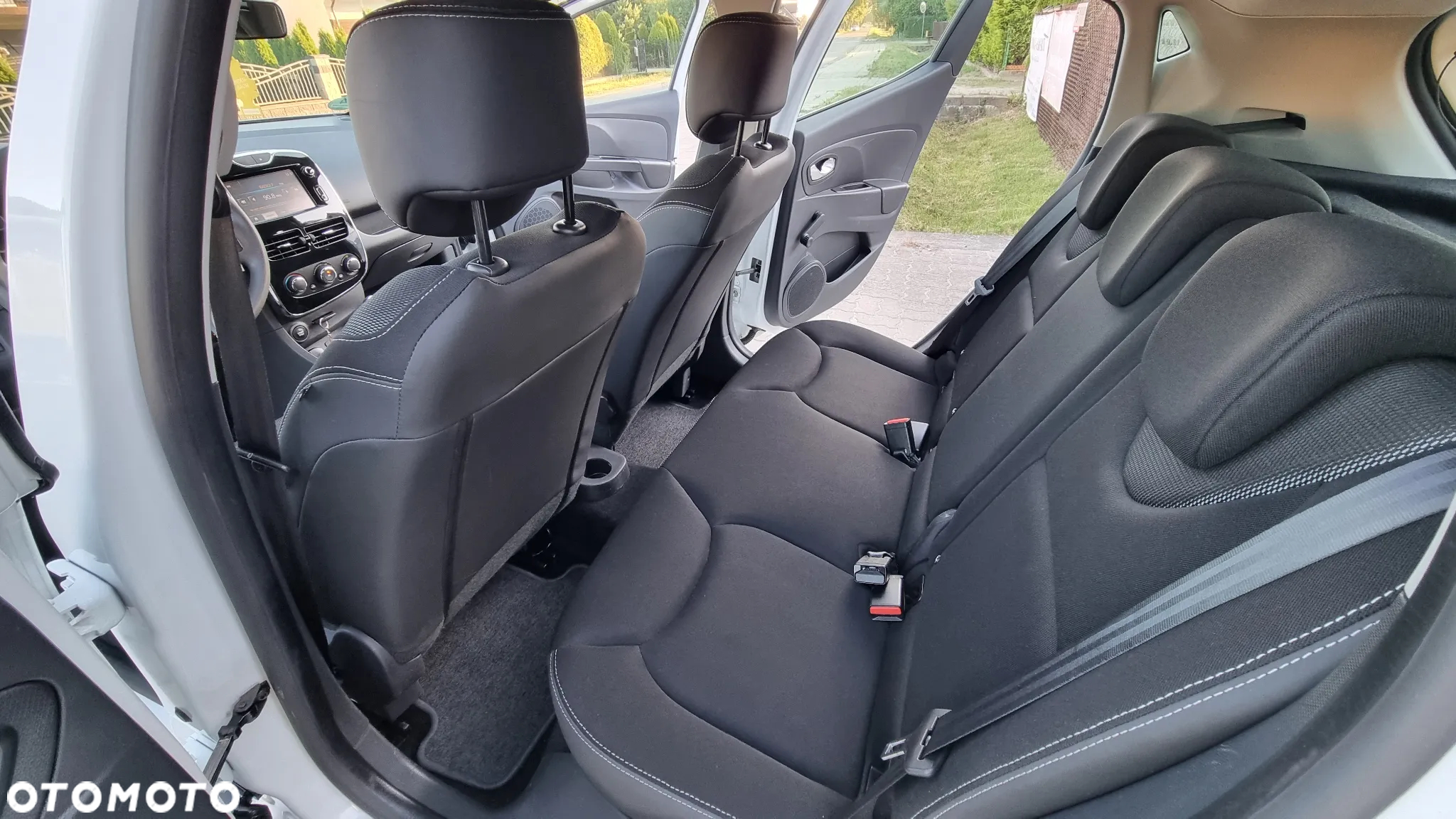 Renault Clio 1.2 16V 75 Authentique - 22