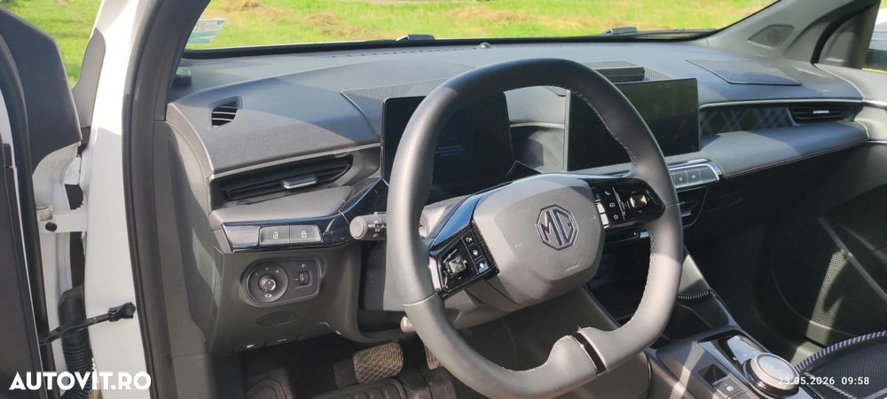 MG MG3 1.5 GDI HEV Exclusive - 8