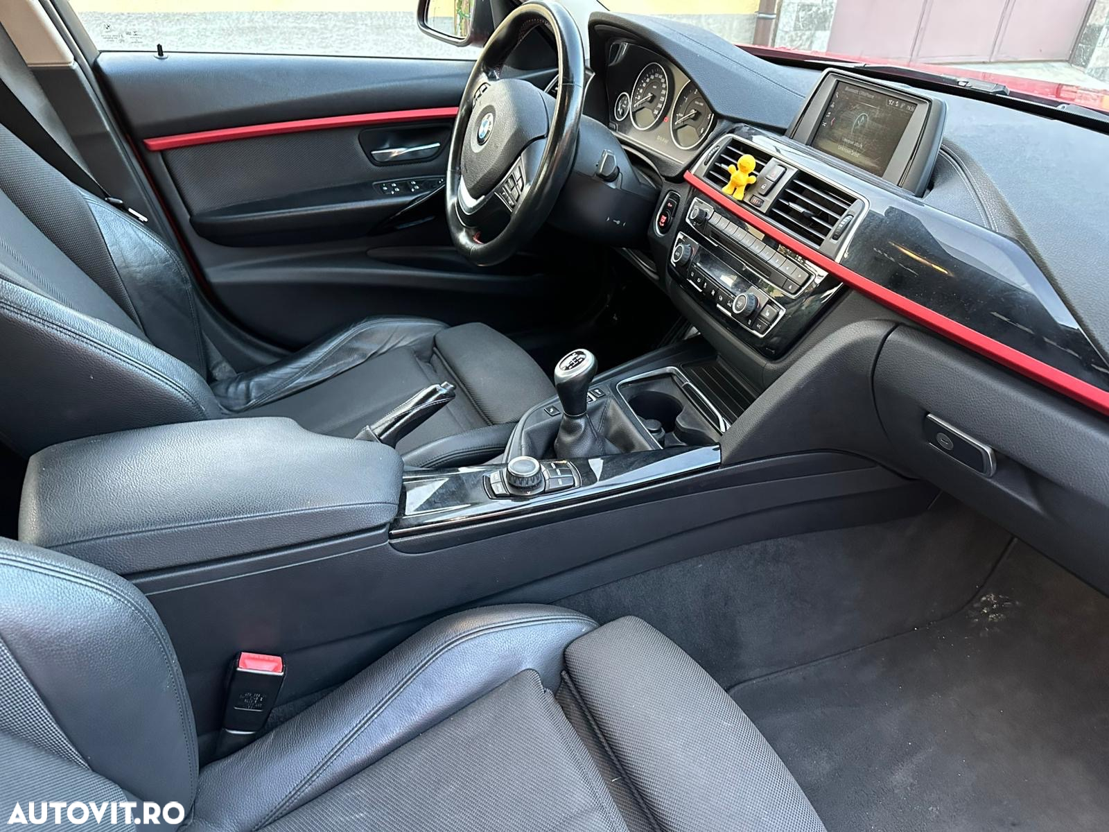 BMW Seria 3 320d Sport Line - 8