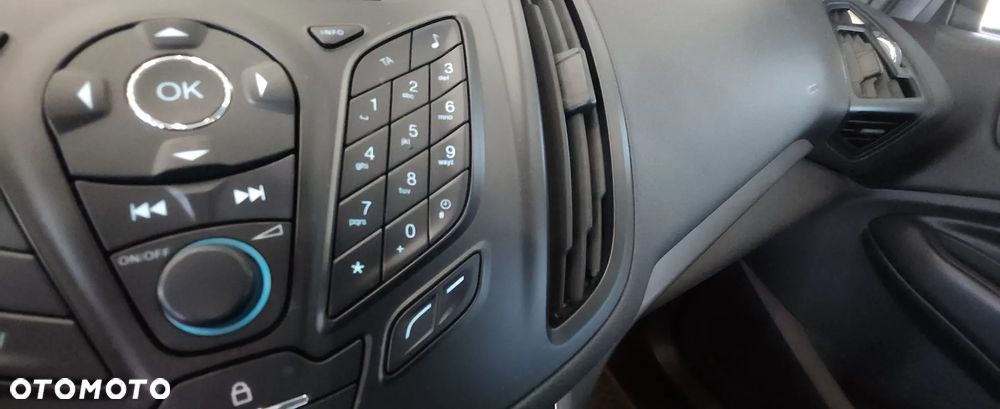 Ford Kuga 2.0 TDCi 2x4 Business Edition - 34