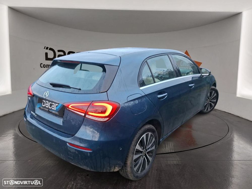 Mercedes-Benz A 250 e - 3
