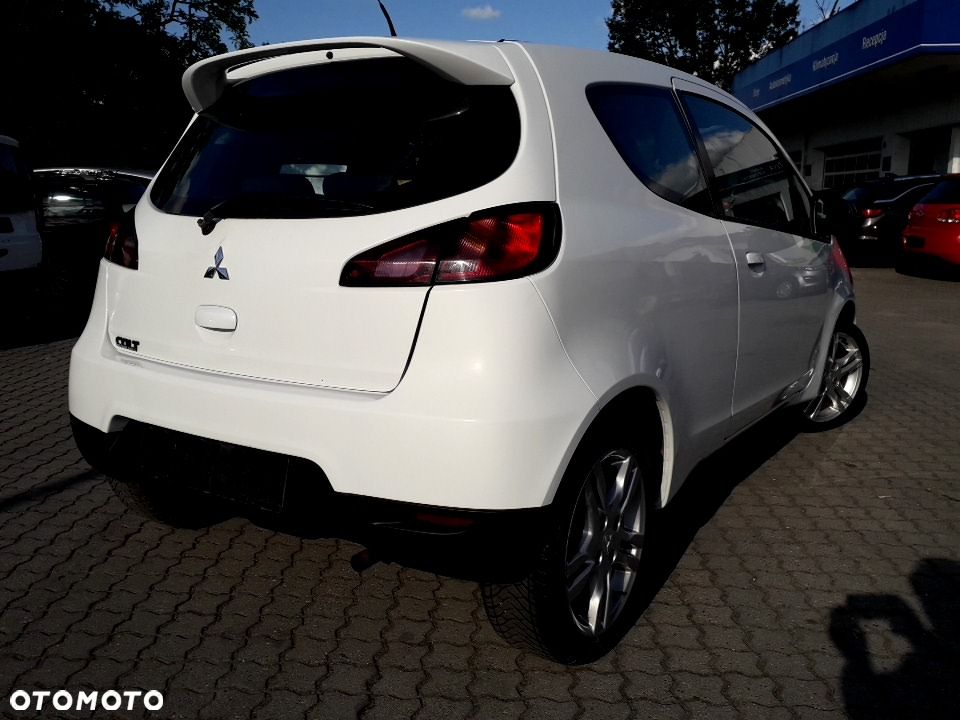 Mitsubishi Colt CZ3 1.3 Invite - 11