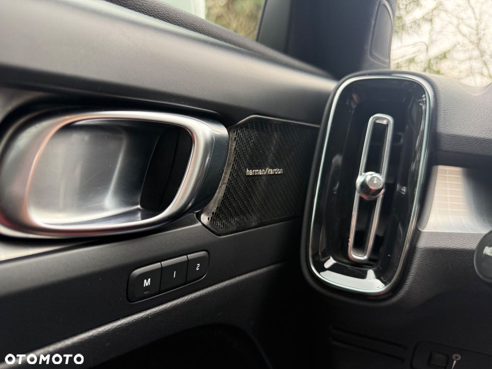 Volvo XC 40 T5 AWD Momentum - 9