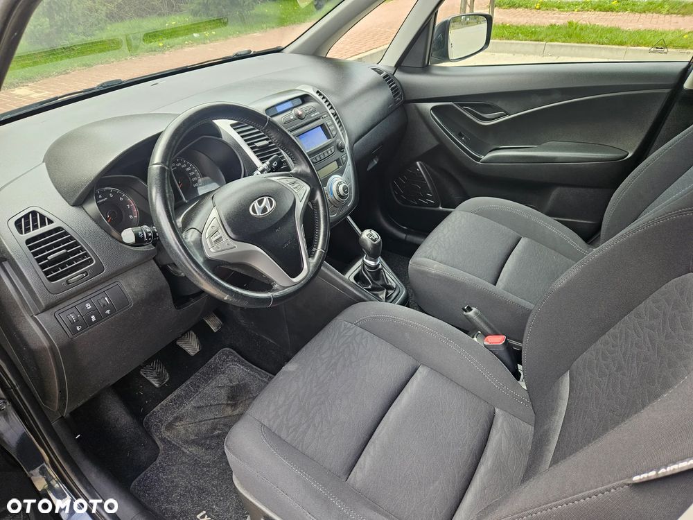Hyundai ix20 - 11