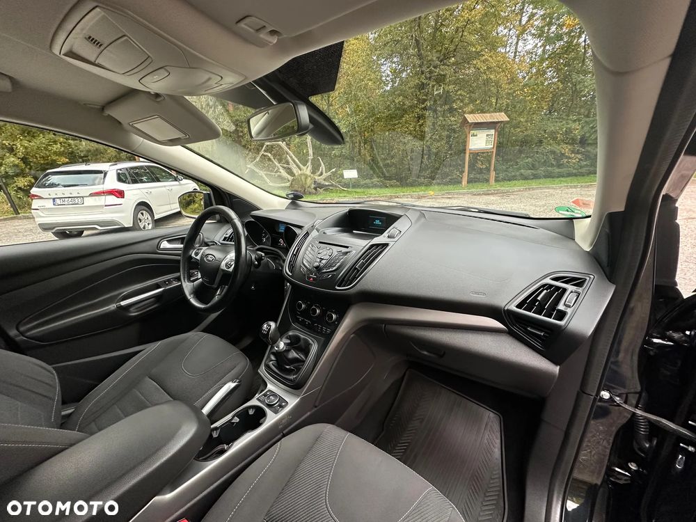 Ford Kuga 2.0 TDCi 2x4 Trend - 23