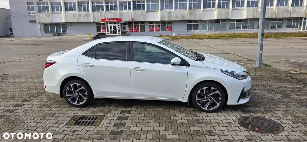 Toyota Corolla 1.6 50th Anniversary - 3