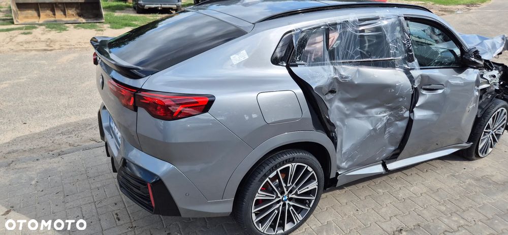 BMW X2 sDrive20i mHEV - 11