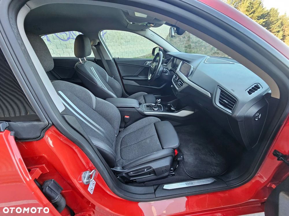 BMW Seria 2 218i Advantage - 13