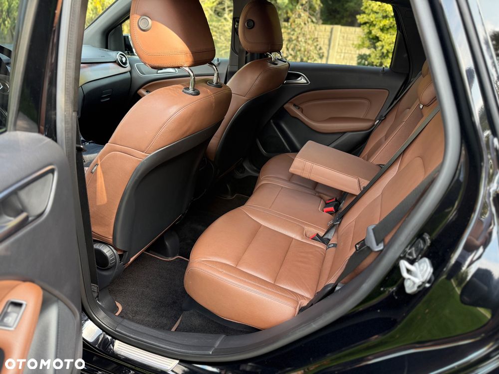 Mercedes-Benz Klasa B 200 CDI (BlueEFFICIENCY) 7G-DCT - 17