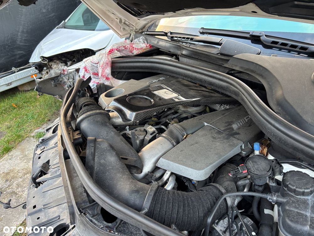 Mercedes-Benz GLE - 38