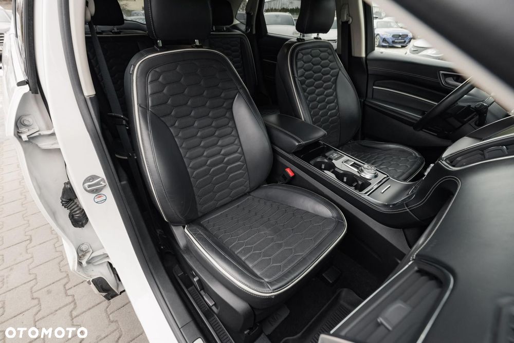 Ford Edge - 16