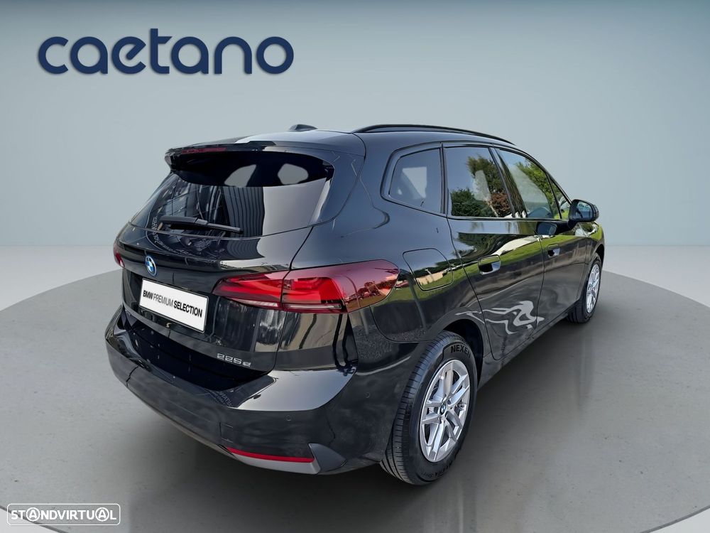 BMW 225xe Active Tourer - 8