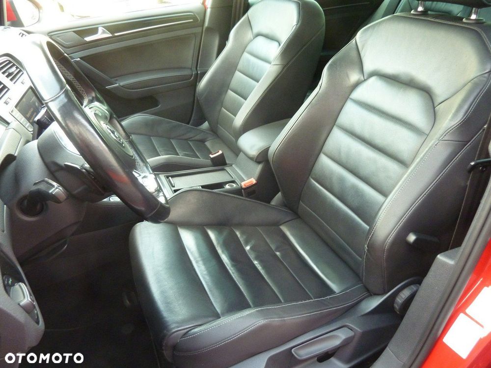 Volkswagen Golf - 12