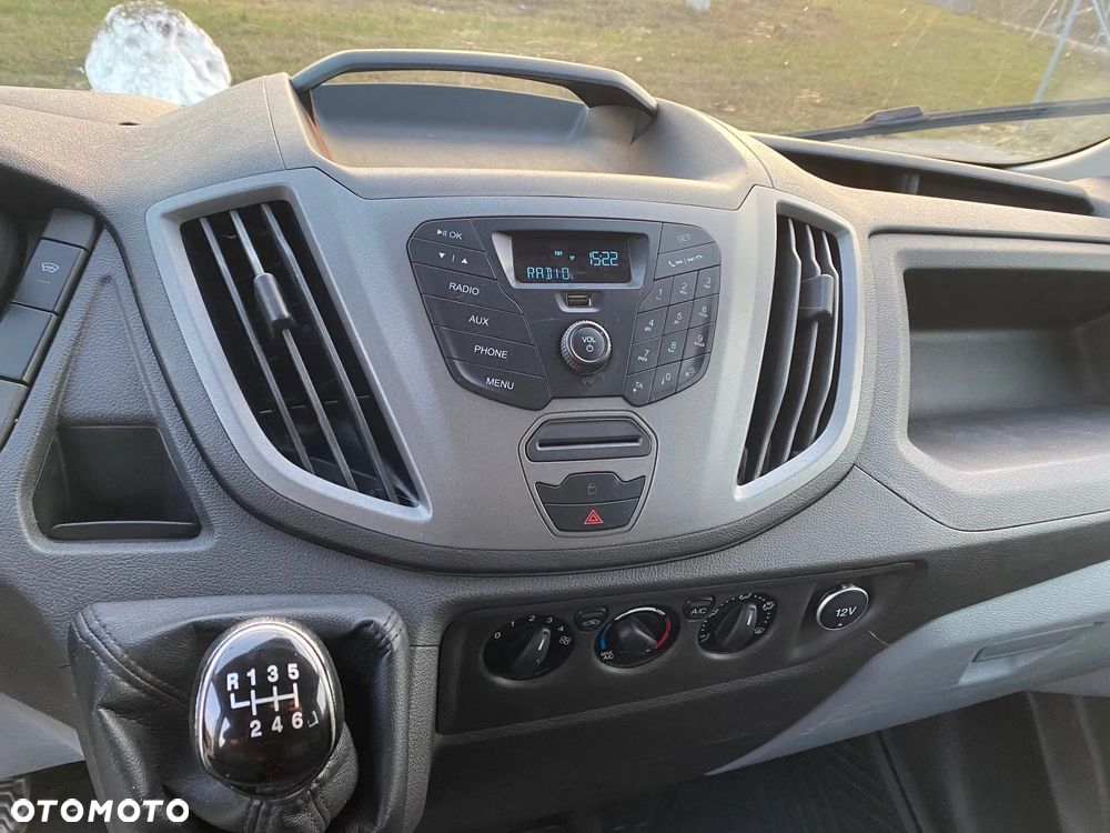 Ford Transit 350 7 Miejsc 2.0 EcoBlue 130KM L4 RWD 69900 Netto - 11