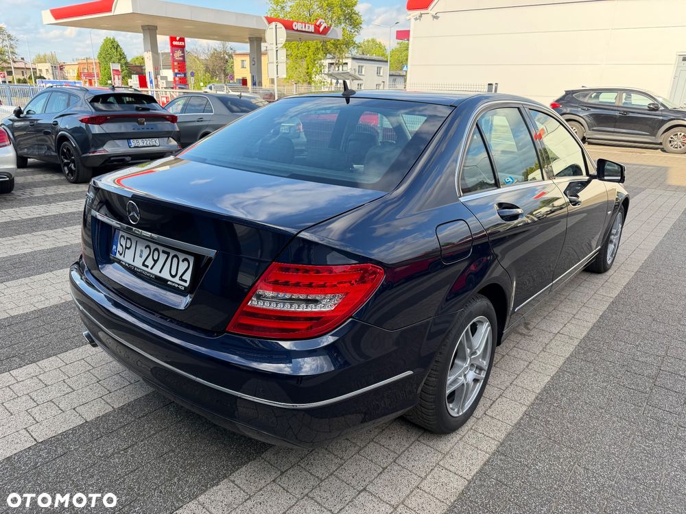 Mercedes-Benz Klasa C 200 CGI Automatik BlueEFFICIENCY Avantgarde - 8