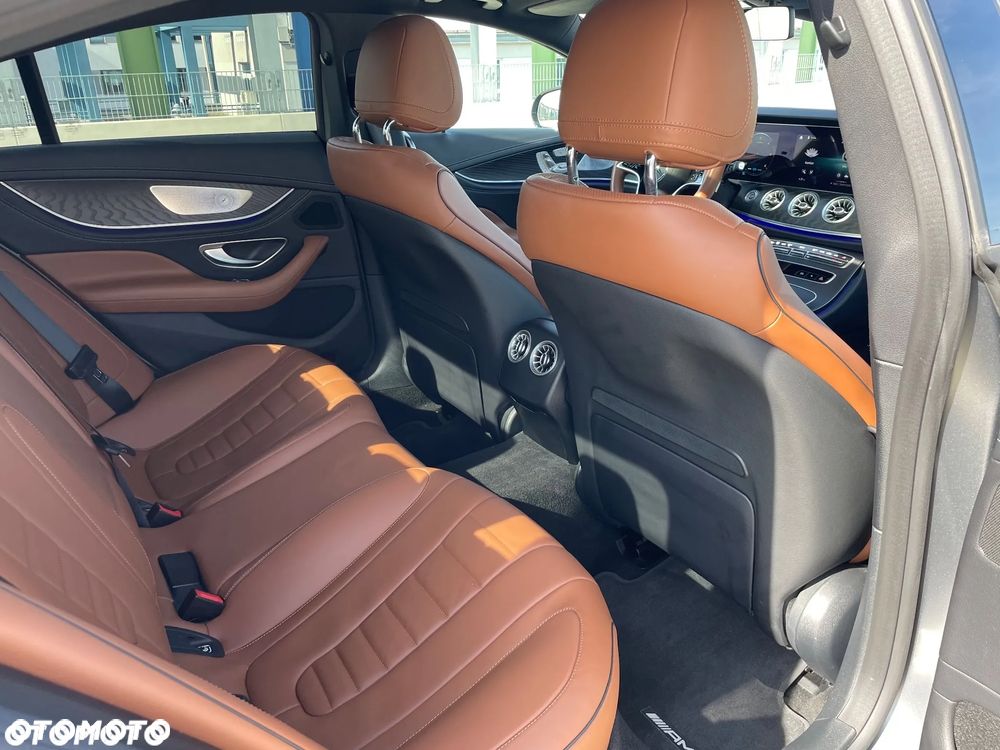 Mercedes-Benz CLS 300 d 4Matic 9G-TRONIC AMG Line - 25