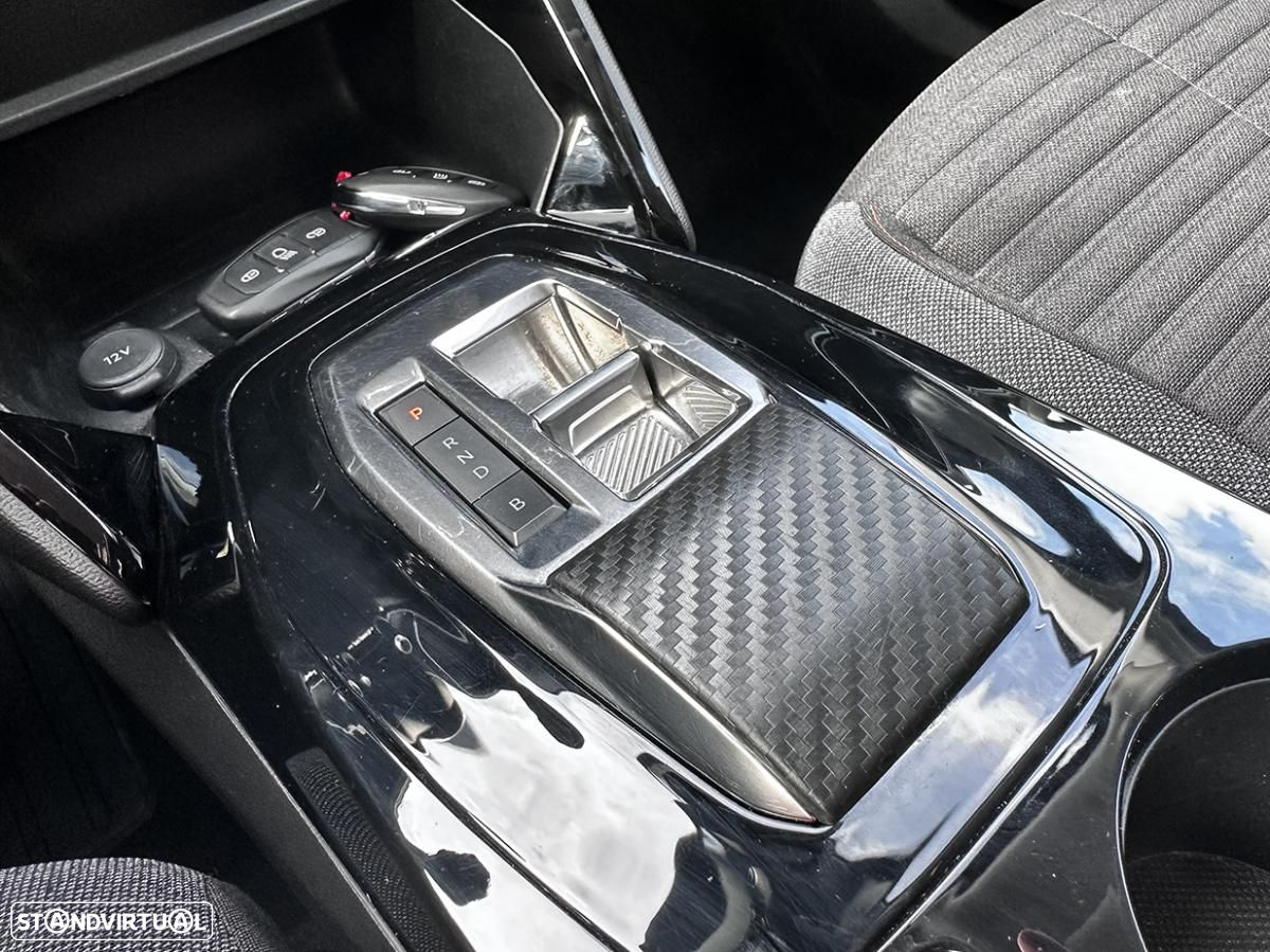 Peugeot e-2008 Active Pack - 34