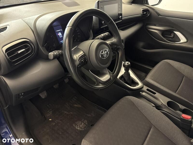 Toyota Yaris - 10