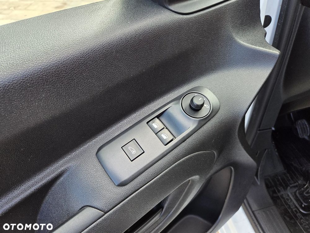 Toyota Proace City - 10